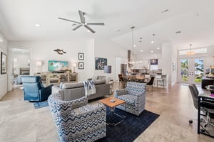 Tahiti Cir-S0302-013.jpg