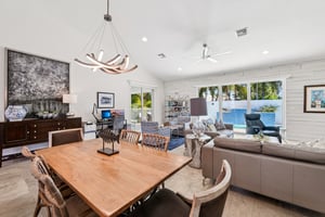 Tahiti Cir-S0302-014.jpg