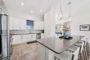 Tahiti Cir-S0302-017.jpg