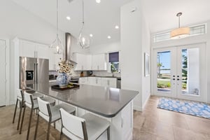 Tahiti Cir-S0302-018.jpg