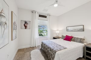 Tahiti Cir-S0302-021.jpg