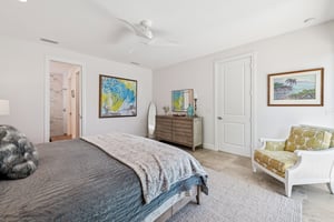 Tahiti Cir-S0302-026.jpg