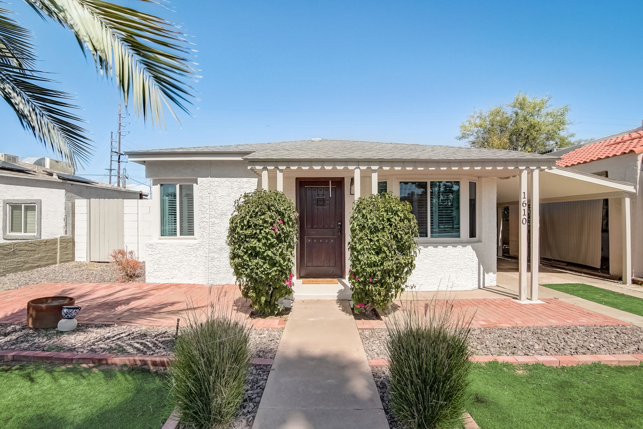 W Lynwood St-004
