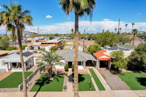 W Lynwood St-036