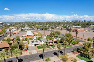 W Lynwood St-038