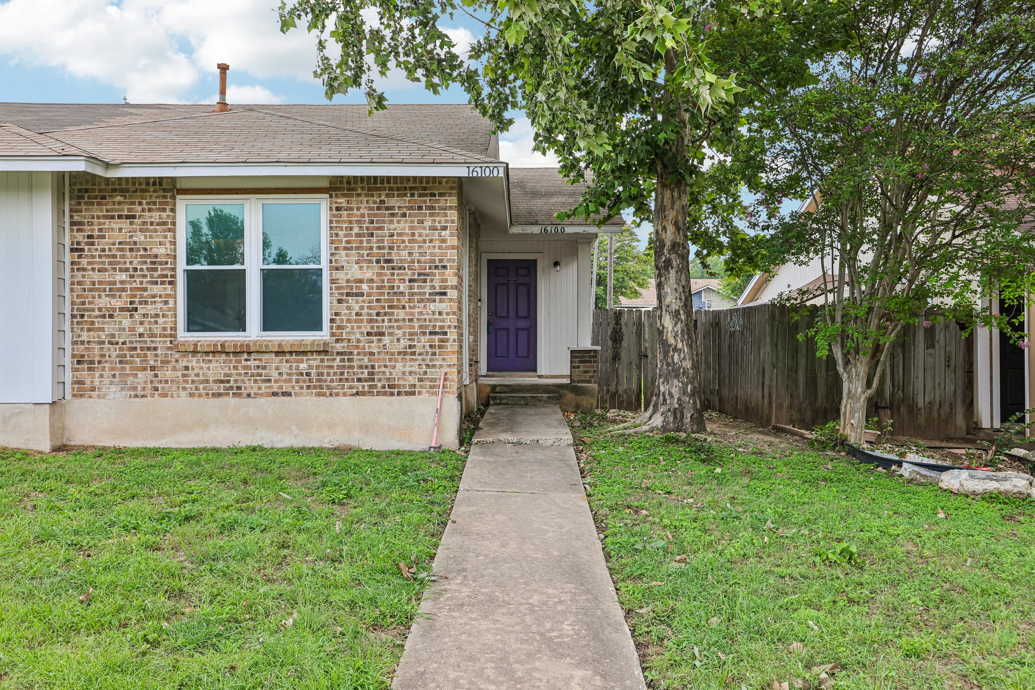 Windermere Dr-S2206-002.jpg