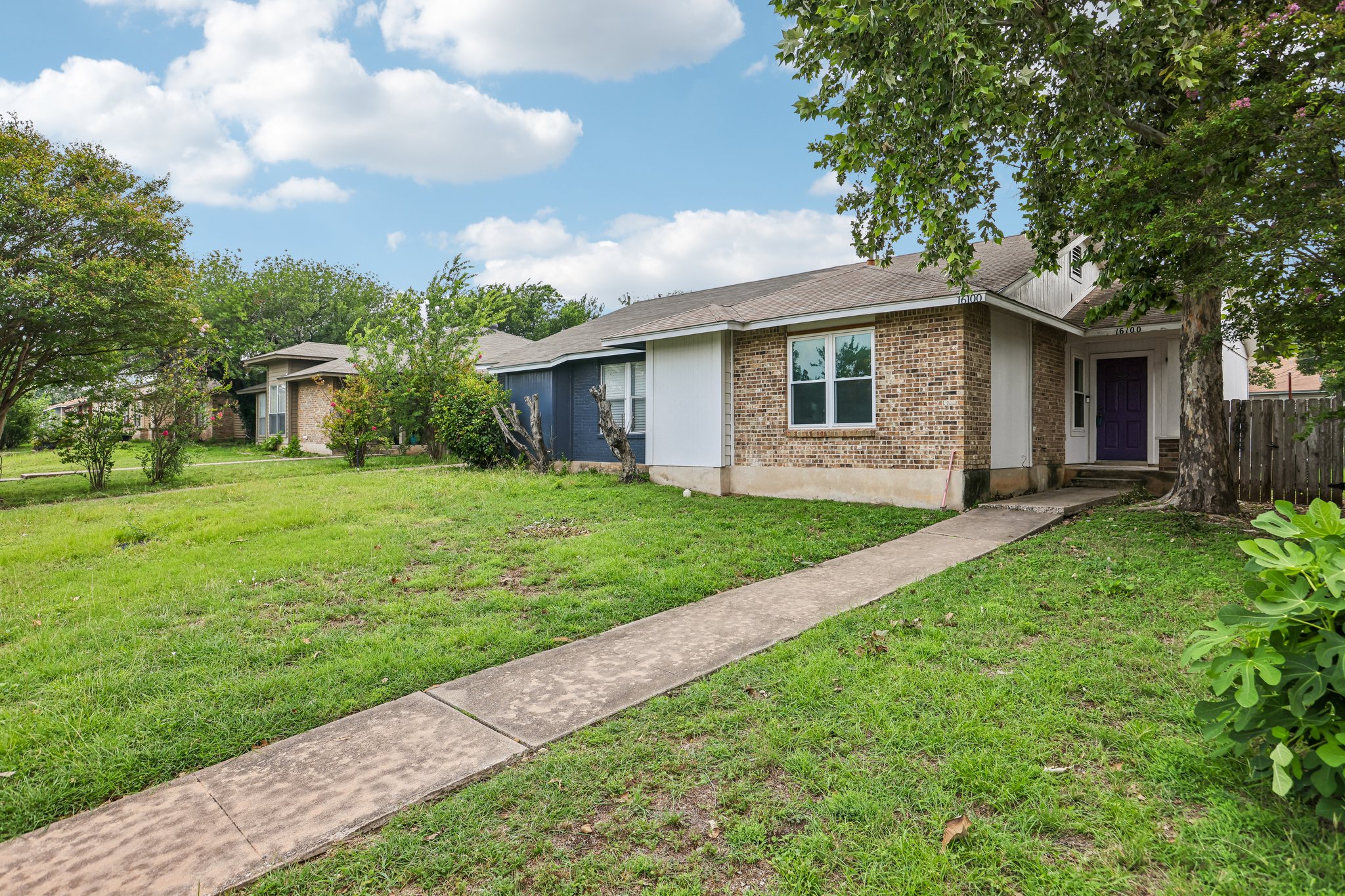 Windermere Dr-S2206-003.jpg