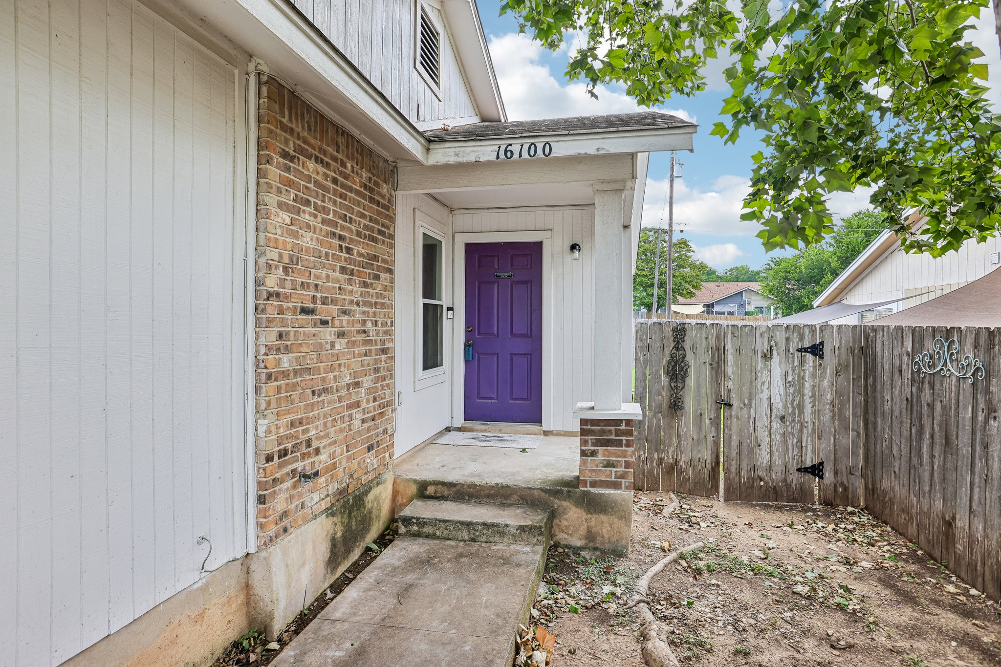 Windermere Dr-S2206-005.jpg