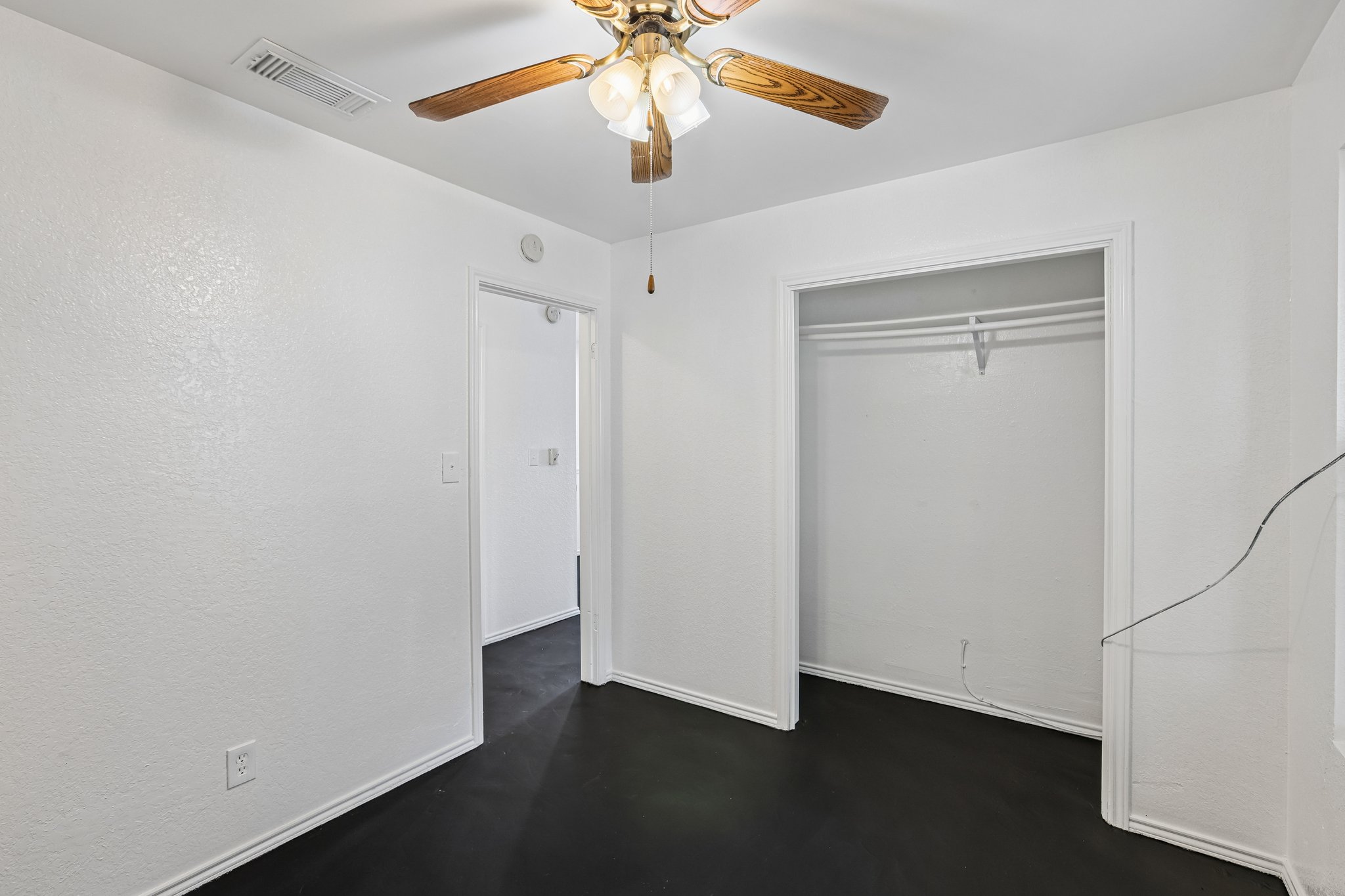 Windermere Dr-S2206-020.jpg