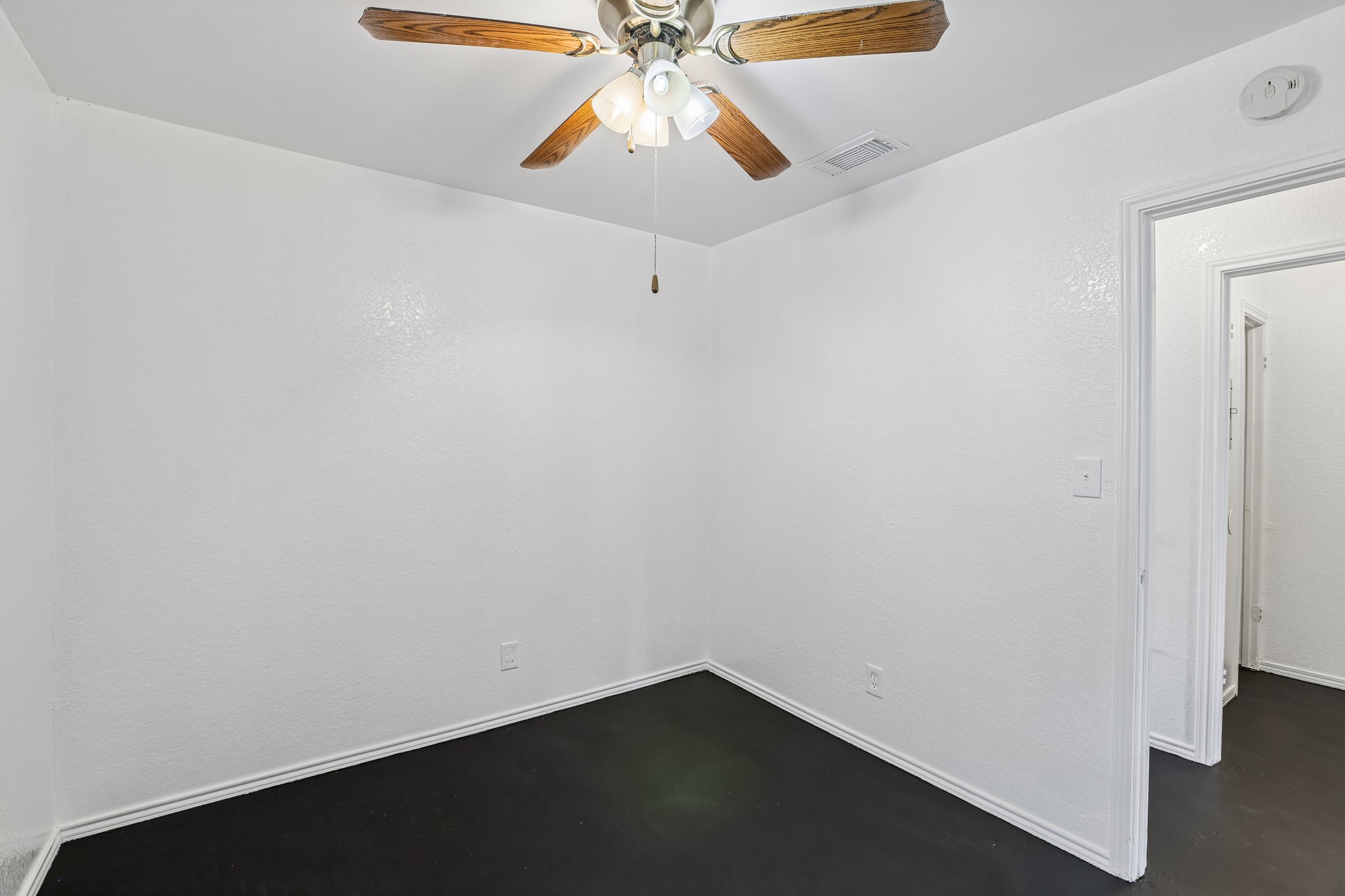 Windermere Dr-S2206-021.jpg