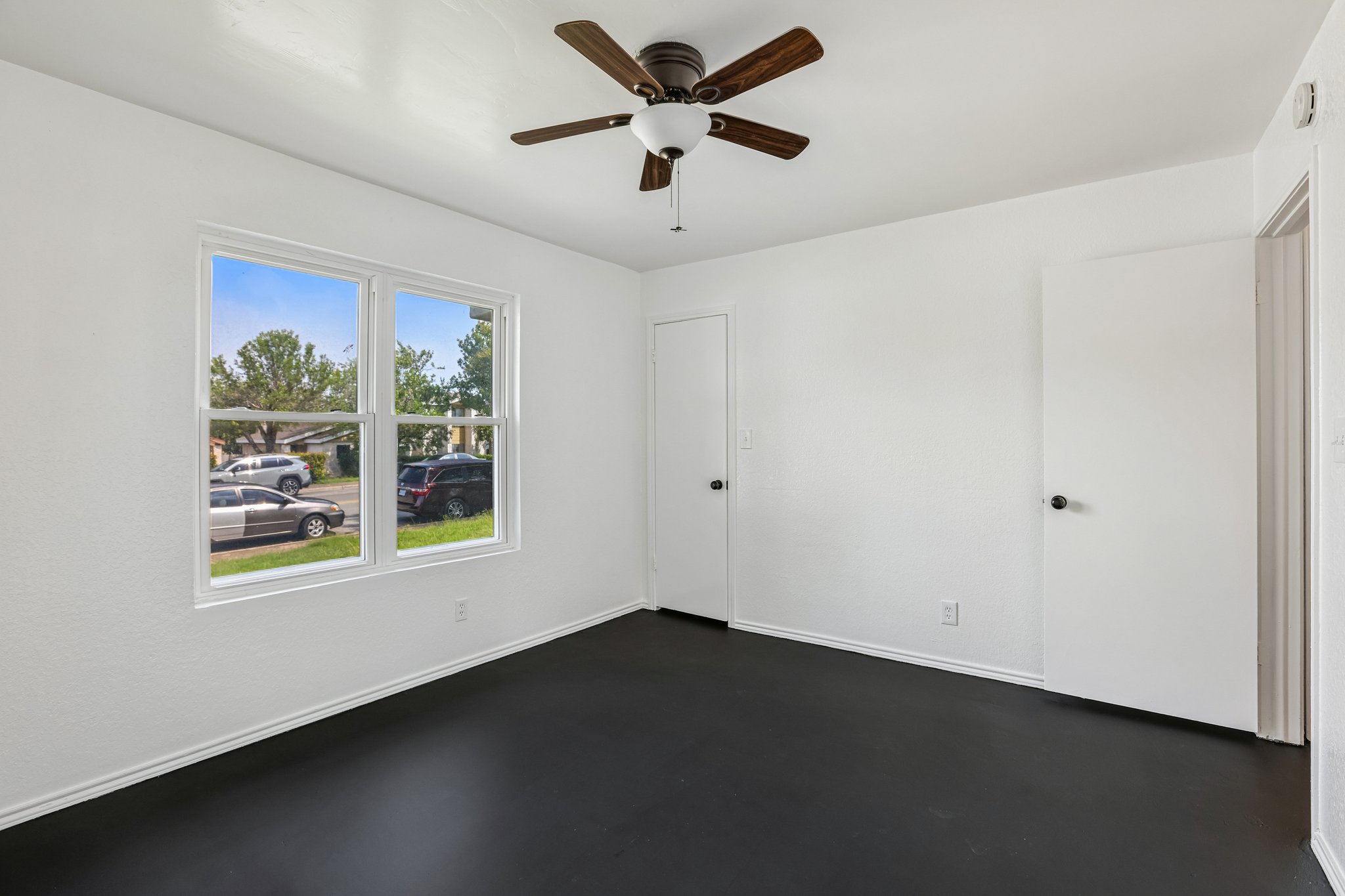 Windermere Dr-S2206-025.jpg