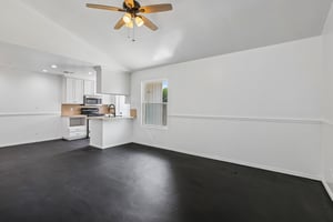 Windermere Dr-S2206-007.jpg