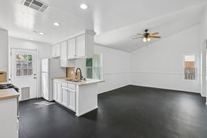 Windermere Dr-S2206-012.jpg