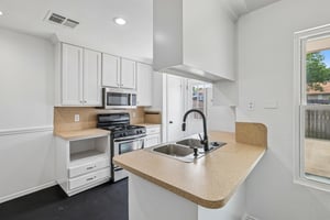Windermere Dr-S2206-013.jpg