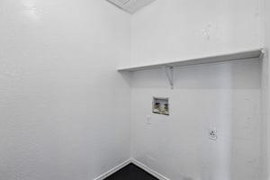 Windermere Dr-S2206-022.jpg