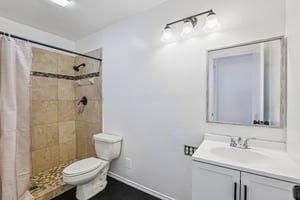 Windermere Dr-S2206-023.jpg