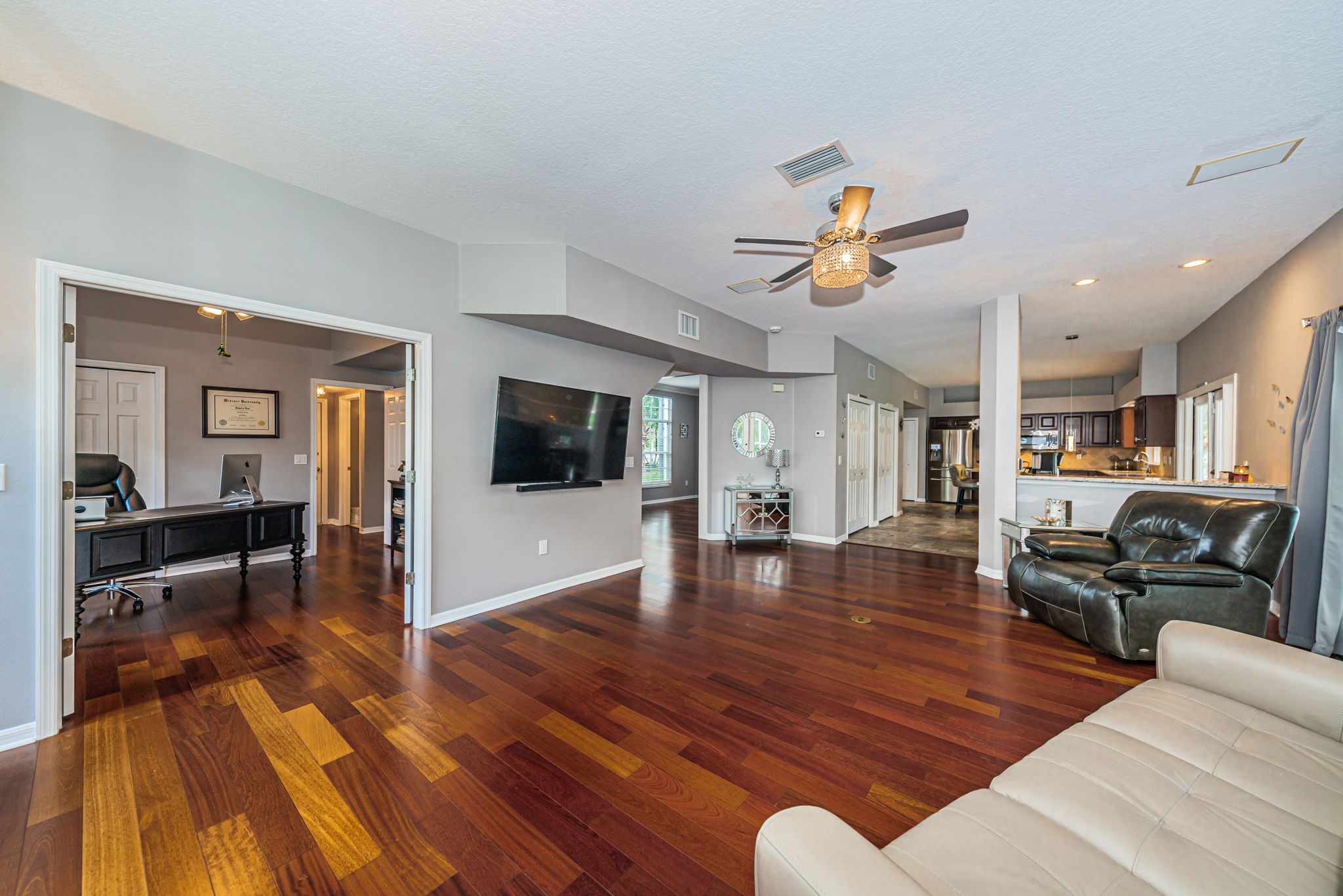 Family Room4