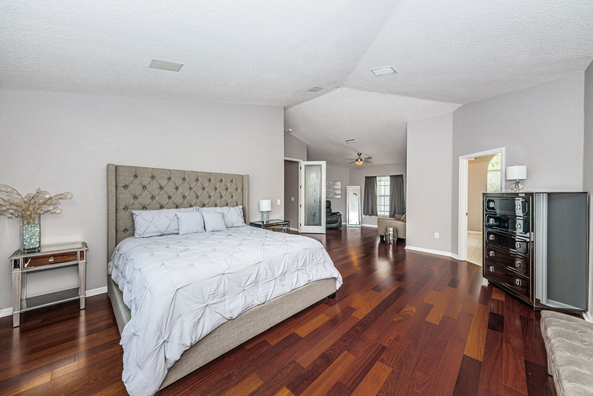 Upper Level Mastesr Bedroom1b