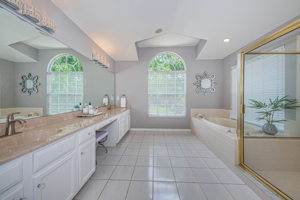 Upper Level Master Bathroom1a