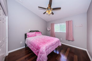 Upper Level Bedroom4