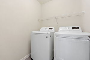  Photo 37