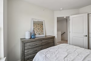 Bentz Way-S0508-032.jpg
