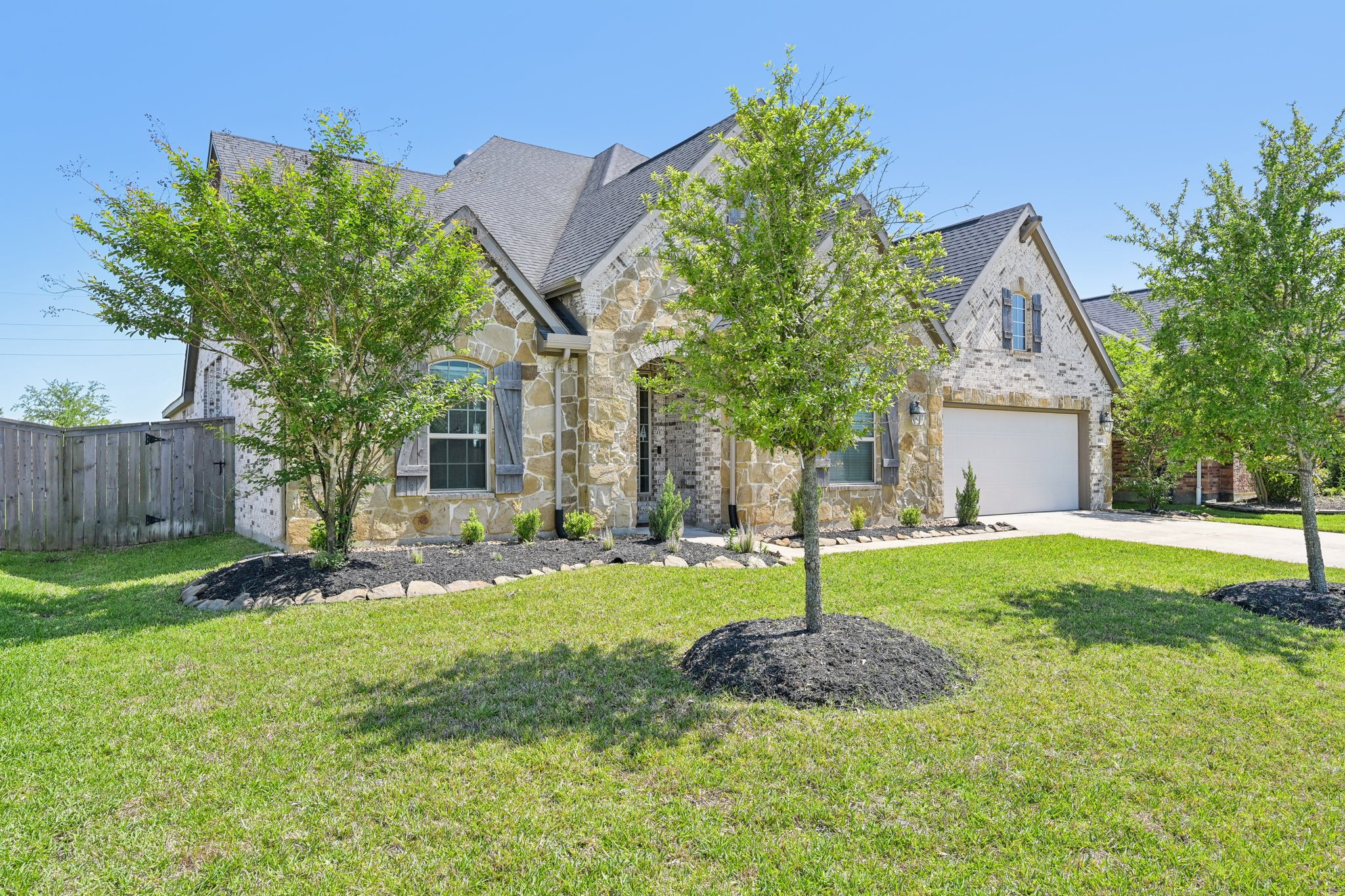 Carriage Oaks Ln-1104-005.jpg