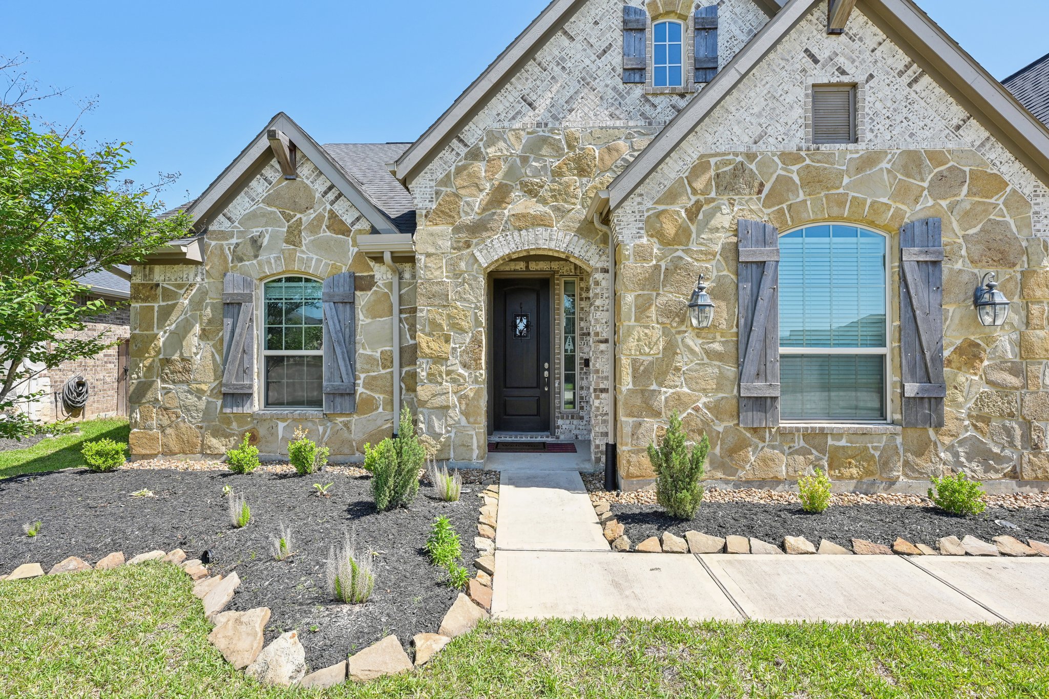 Carriage Oaks Ln-1104-007.jpg