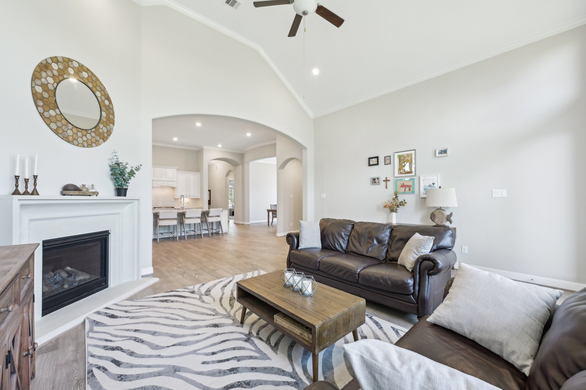 Carriage Oaks Ln-1104-011.jpg