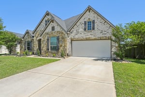 Carriage Oaks Ln-1104-002.jpg