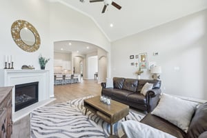 Carriage Oaks Ln-1104-011.jpg
