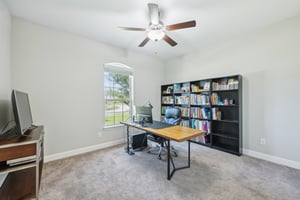 Carriage Oaks Ln-1104-024.jpg