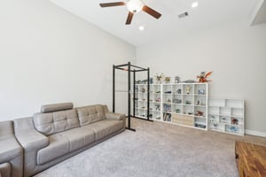 Carriage Oaks Ln-1104-029.jpg