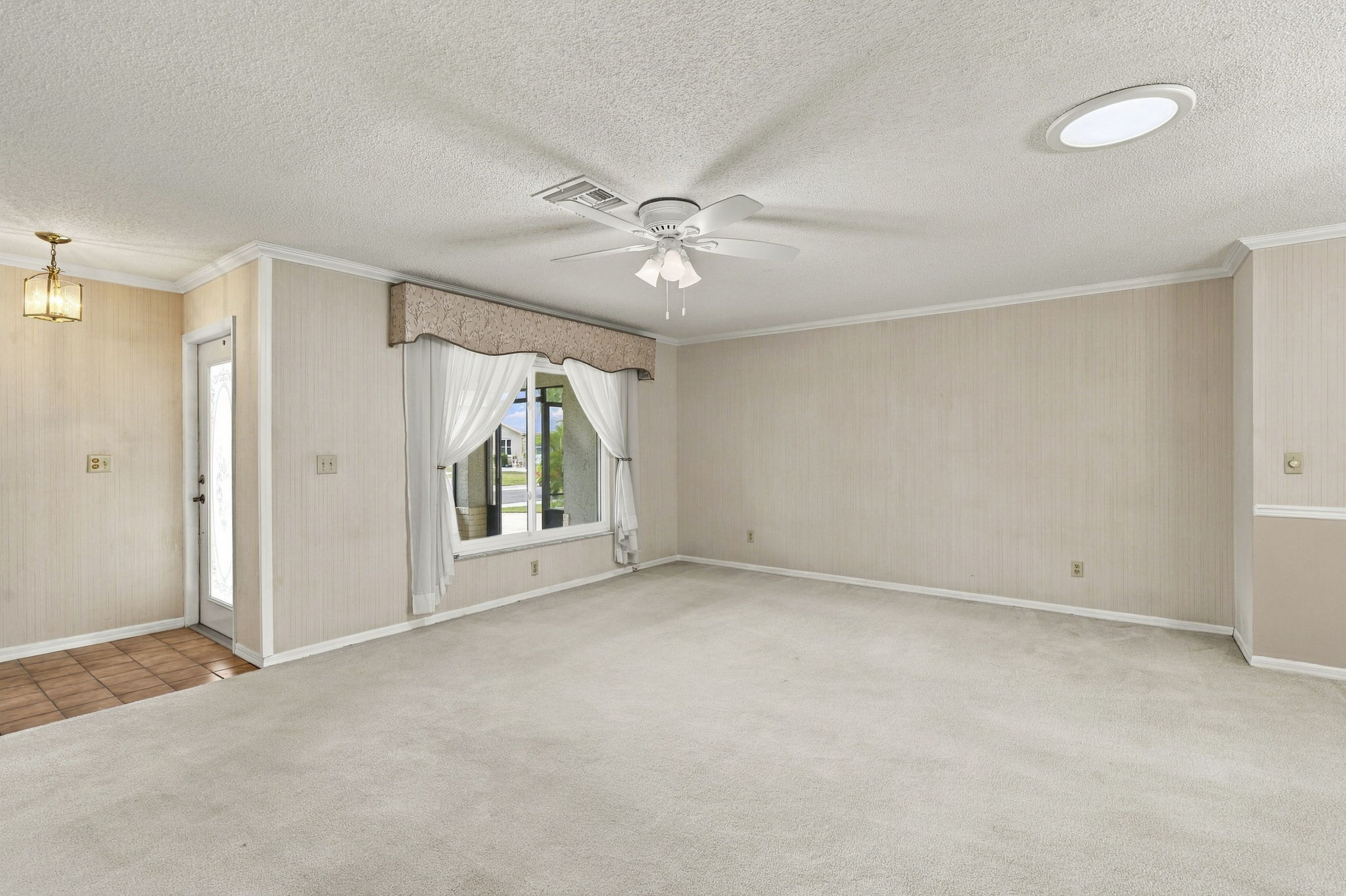 Interiors (3)