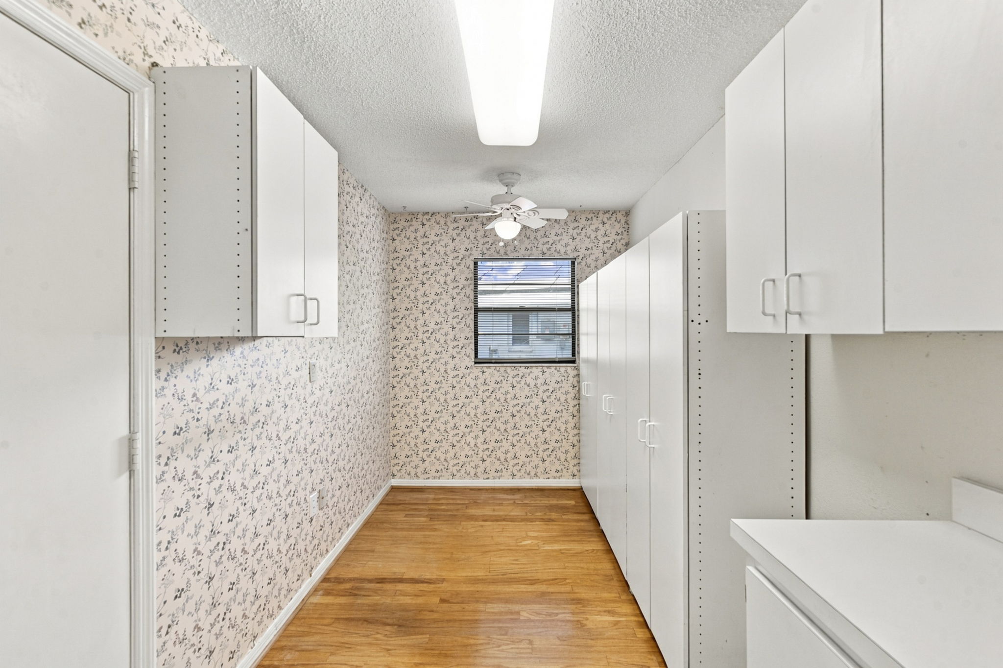 Interiors (20)