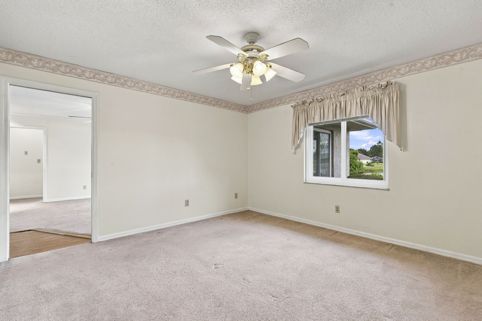 Interiors (39)
