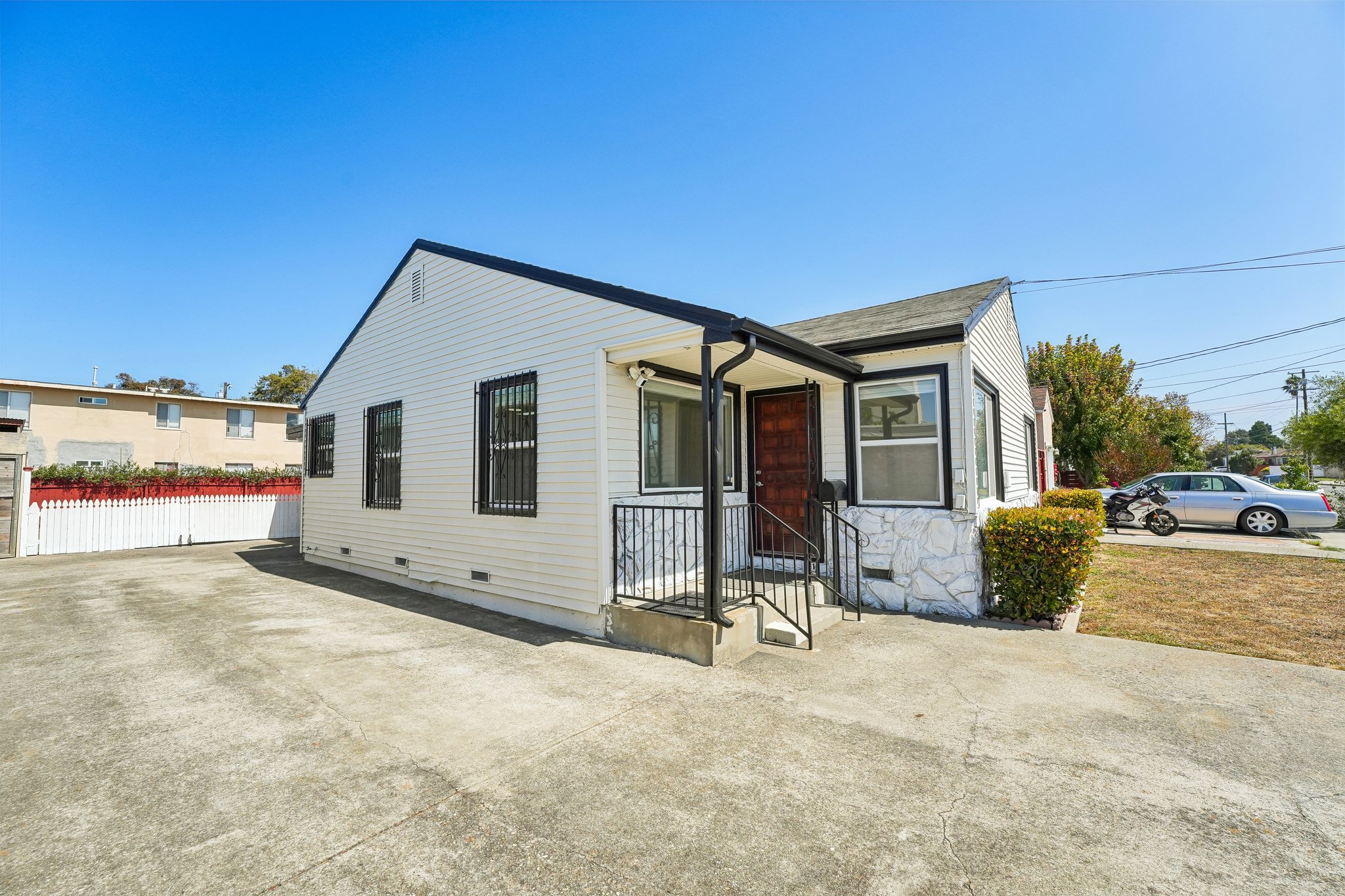 1611 Lincoln Ave-S1609-008.jpg