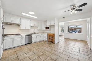 1611 Lincoln Ave-S1609-021.jpg