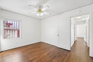 1611 Lincoln Ave-S1609-037.jpg