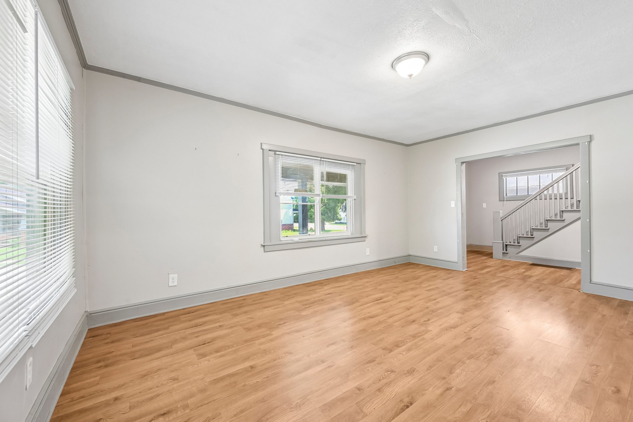Nichol Ave-S0107-007.jpg