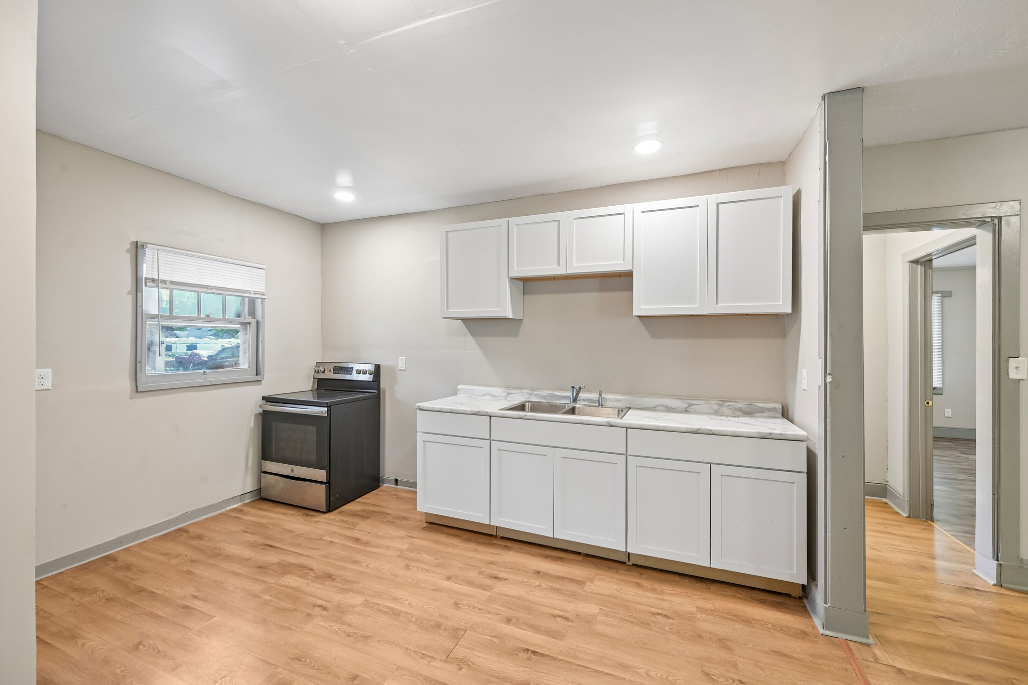 Nichol Ave-S0107-013.jpg