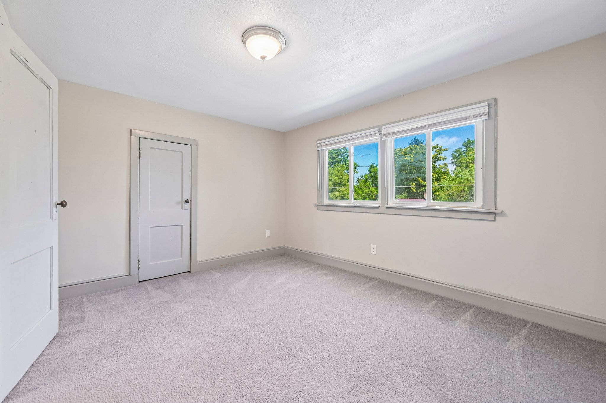 Nichol Ave-S0107-022.jpg