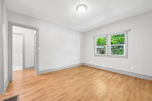 Nichol Ave-S0107-008.jpg