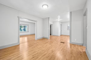 Nichol Ave-S0107-009.jpg