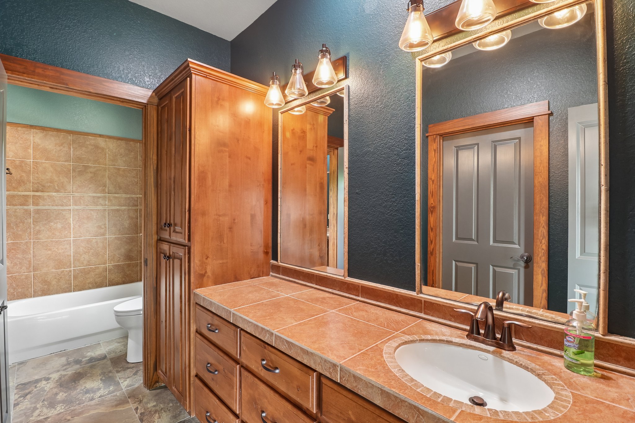 Saddlewood Blvd-S1605-022.jpg