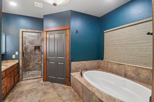 Saddlewood Blvd-S1605-029.jpg