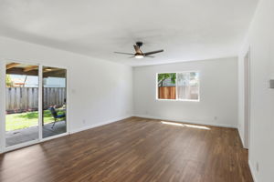 015_F8_16117 Gribben Ave