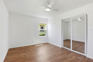 020_F8_16117 Gribben Ave