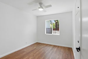 024_F8_16117 Gribben Ave