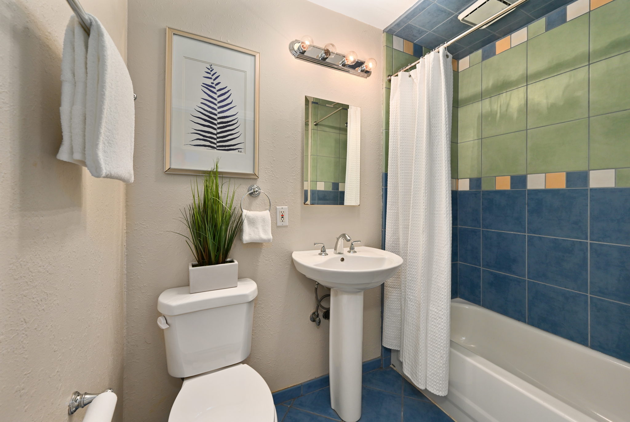 1612 Mary Dr, Pleasant Hill, CA 94523, USA Photo 17